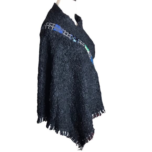 Canvasbacks Vintage Fringed Boucle Poncho-Size M/L-Silk, Cashmere,& Wool Blend - Picture 7 of 15